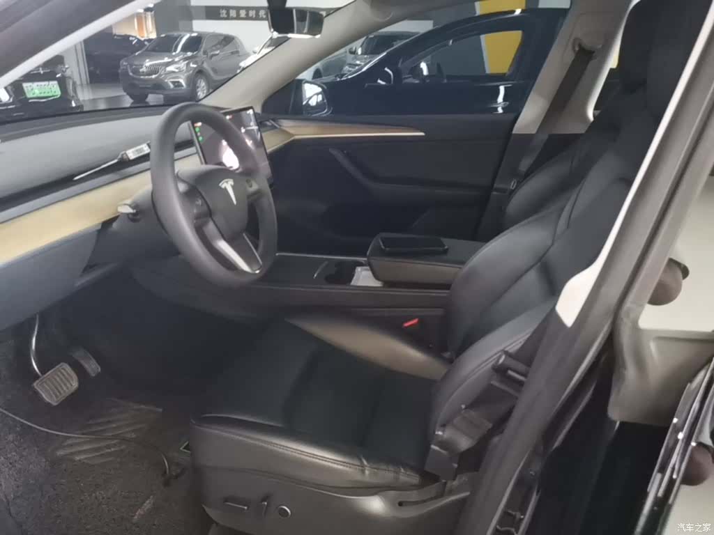 Tesla Model Y, 2022 15