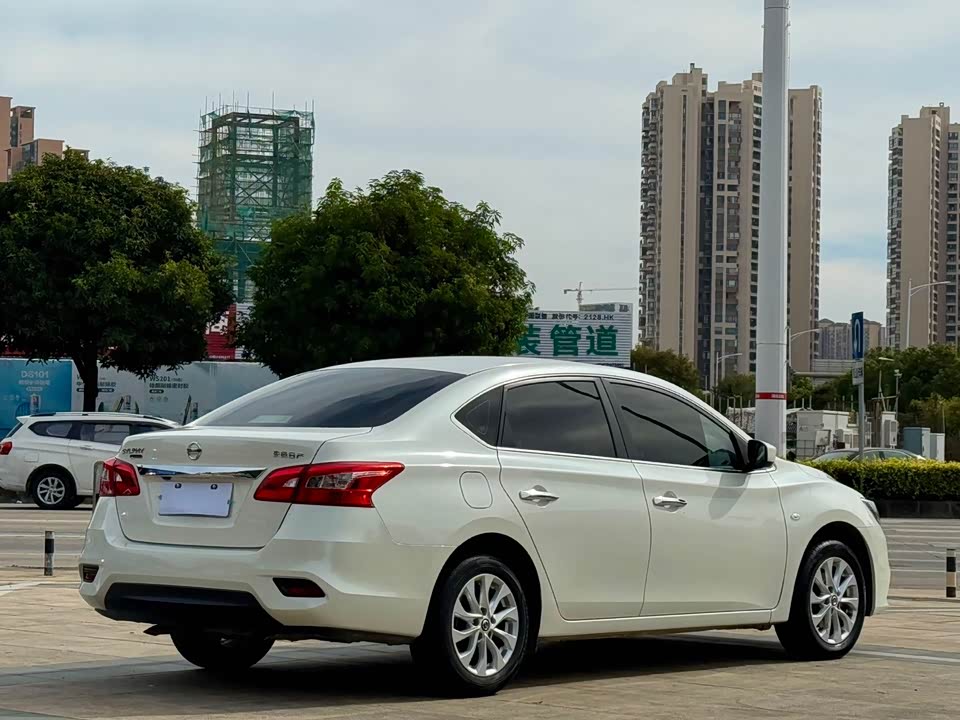 Nissan Xuan Yi