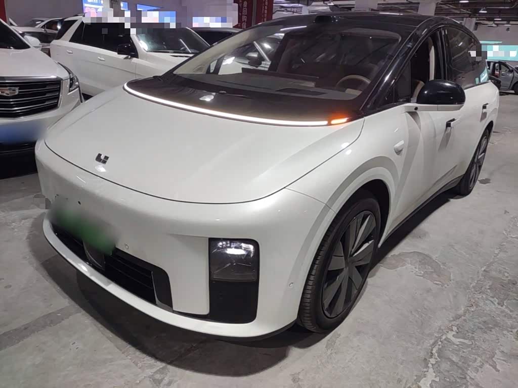 Li Auto i8