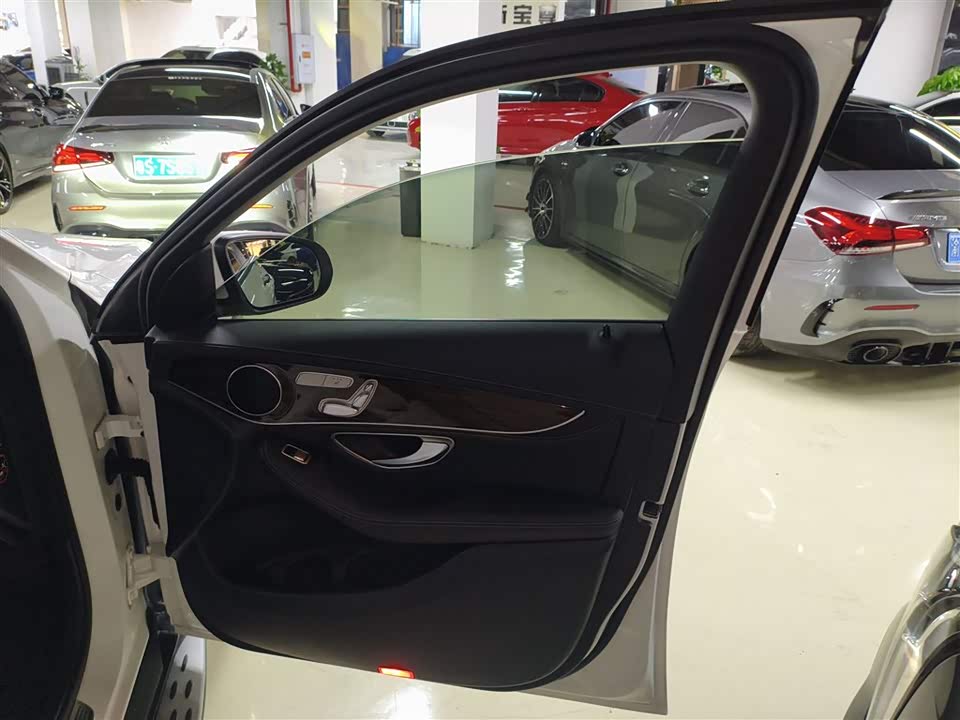 Mercedes-Benz GLC Mercedes-Benz GLC