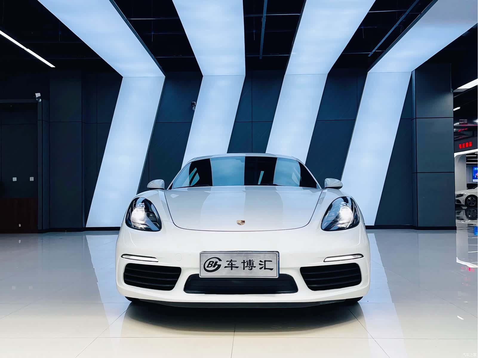 Porsche Cayman, 2018 2