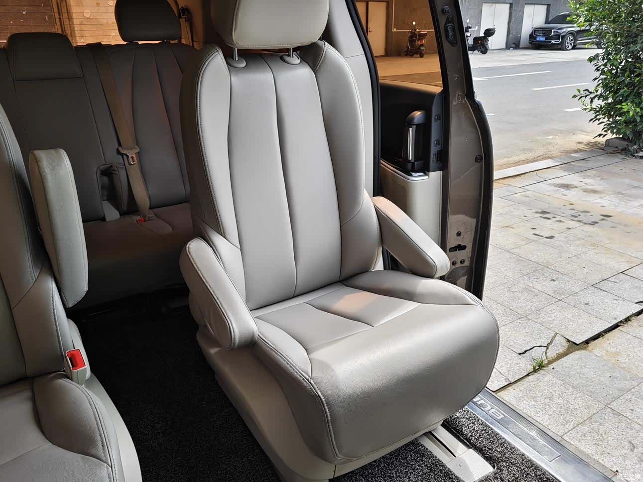 Buick GL8, 2020 14