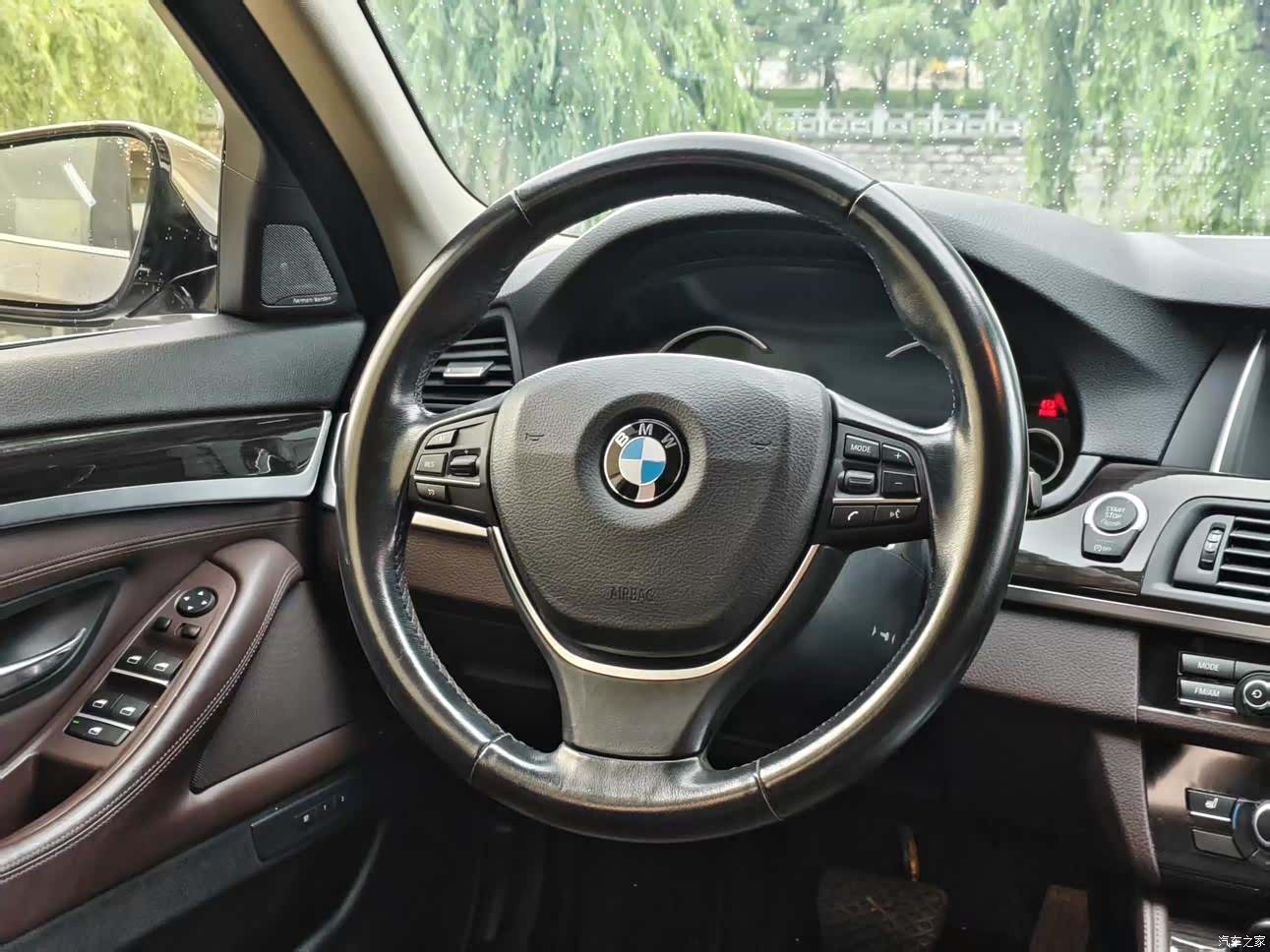BMW 5 Series, 2017 9