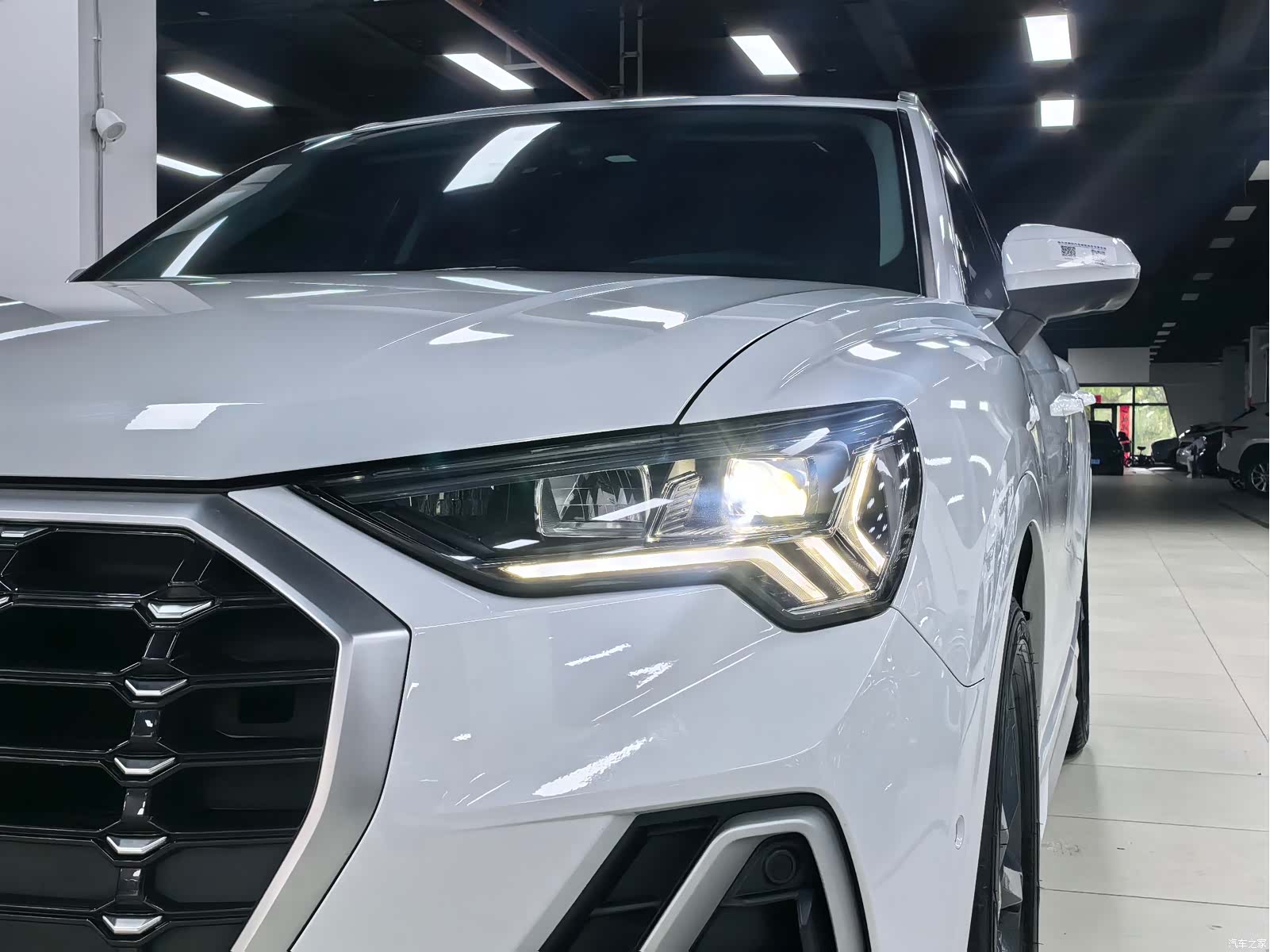 Audi Q3, 2022 4