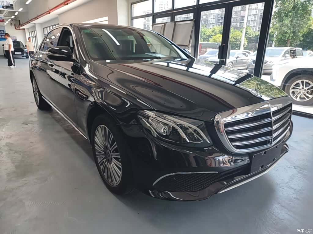 Mercedes-Benz E-Class, 2020 4