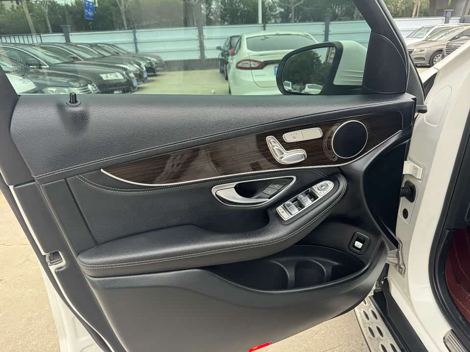 Mercedes-Benz GLC Mercedes-Benz GLC