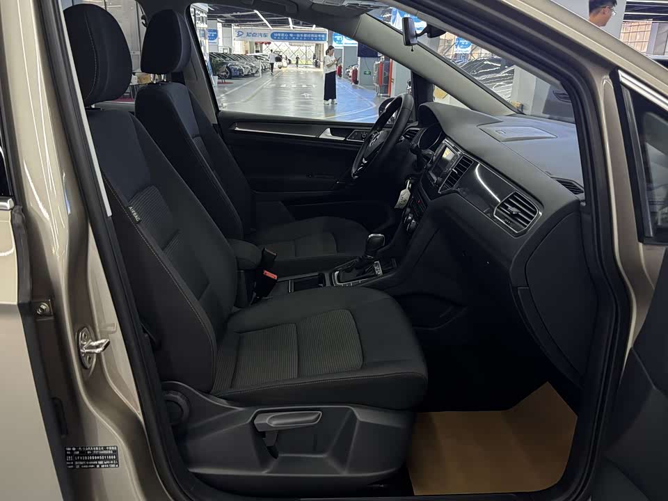 Volkswagen Golf*Jiayu Volkswagen Golf*Jiayu
