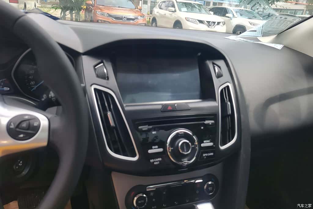 Ford Focus, 2015 13
