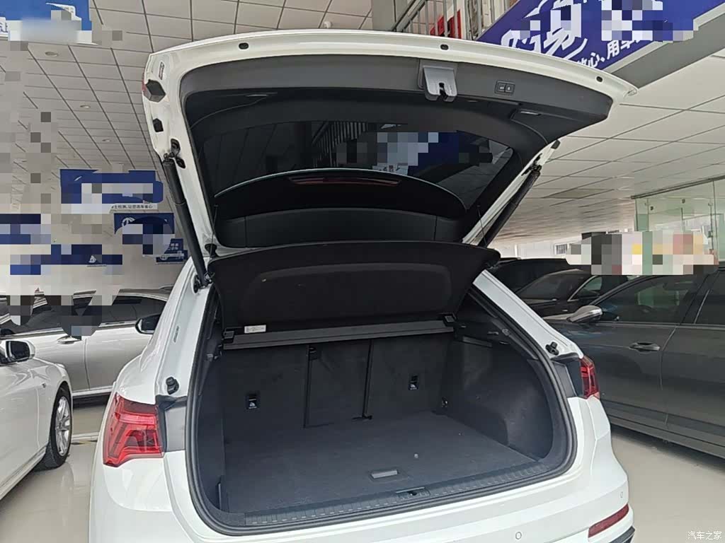 Audi Q3, 2023 15