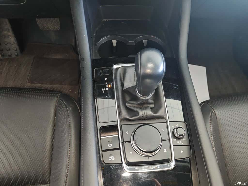 Mazda Mazda3, 2022 10