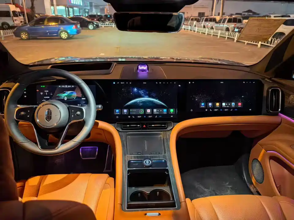 AITO Ask the world M9