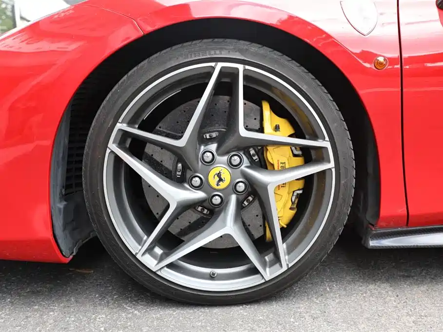 Ferrari 488