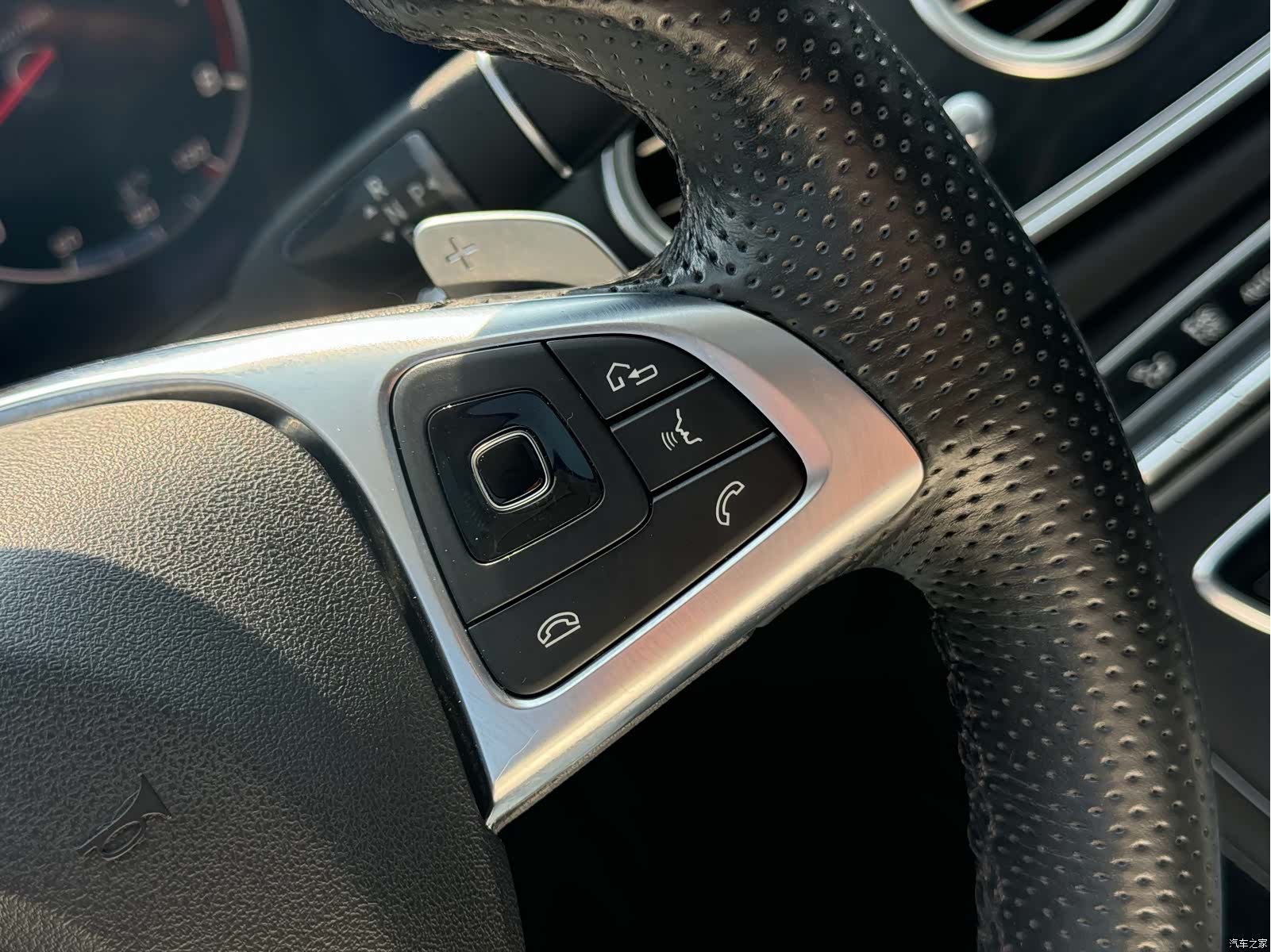 Mercedes-Benz E-Class, 2018 11