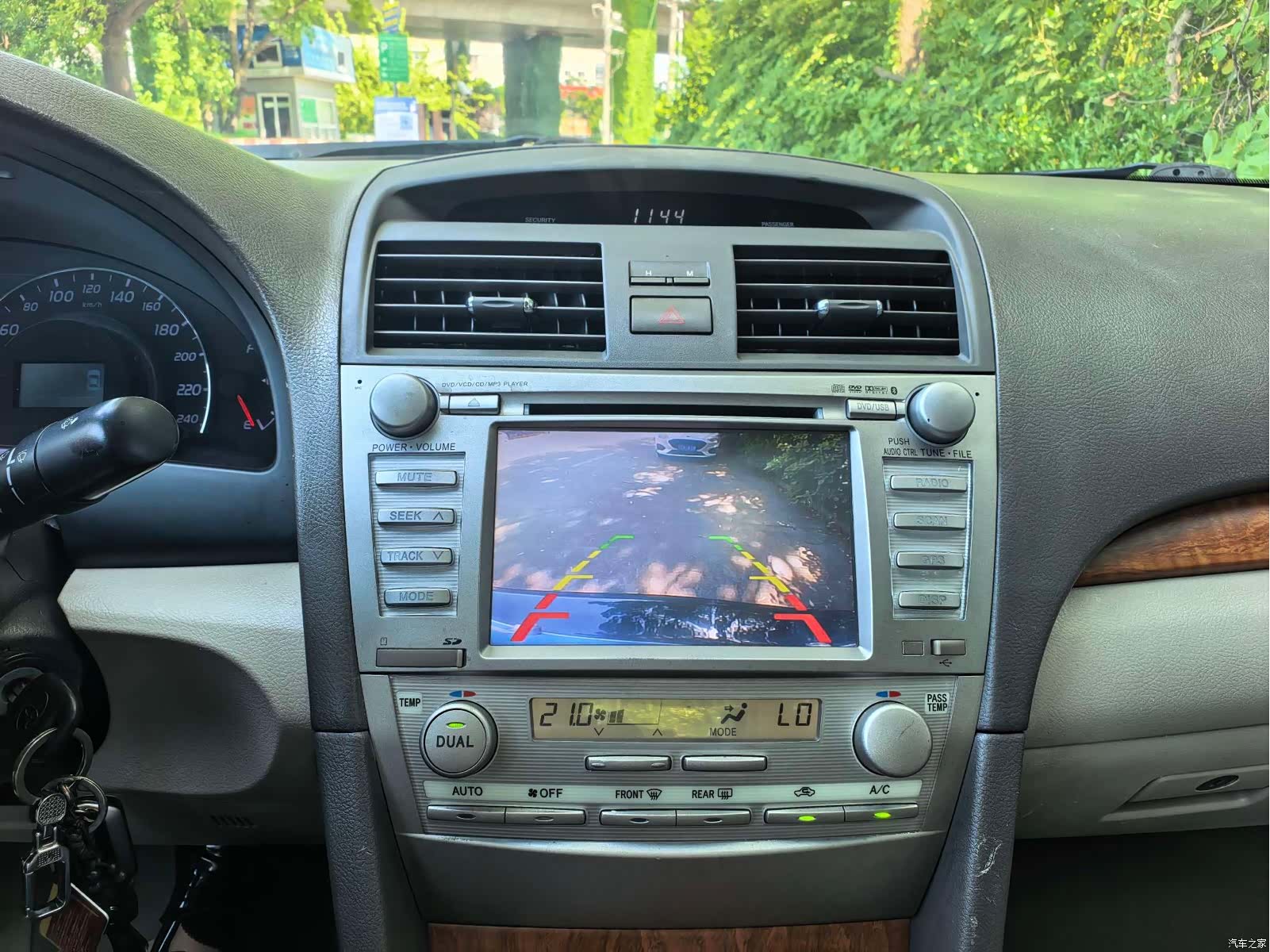 Toyota Camry, 2011 7