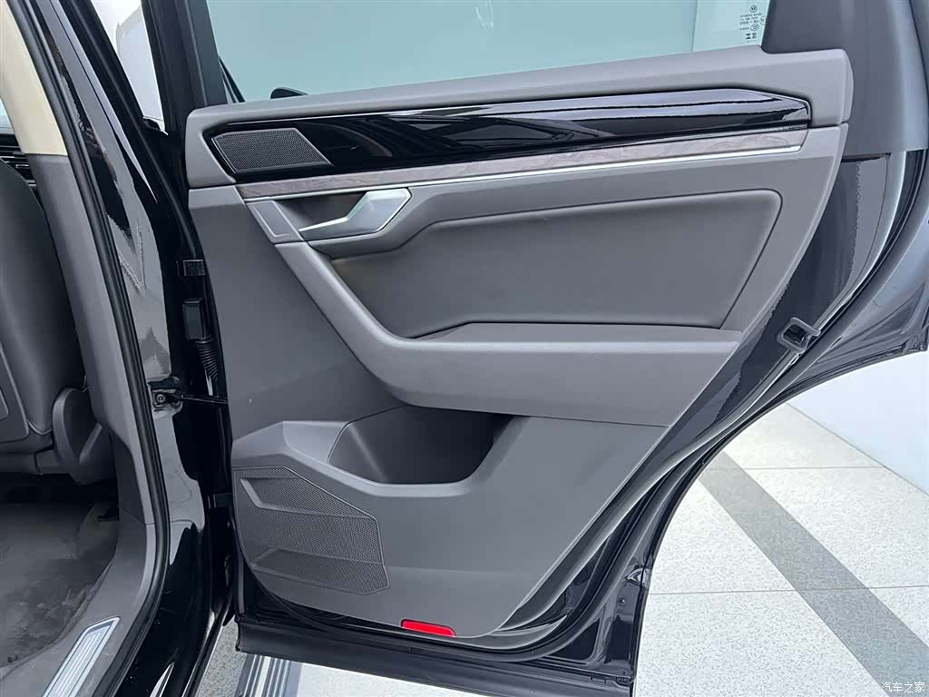 Volkswagen Touareg, 2024 20