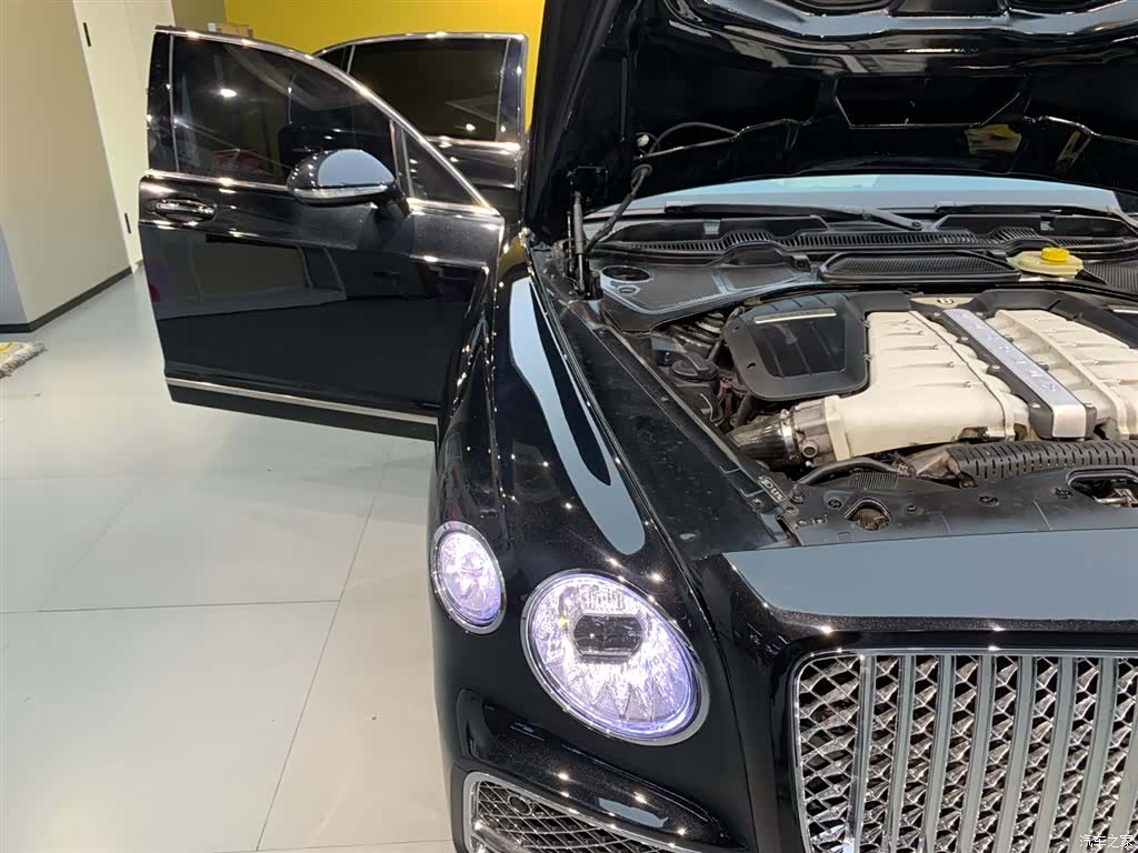 Bentley Flying Spur, 2008 15