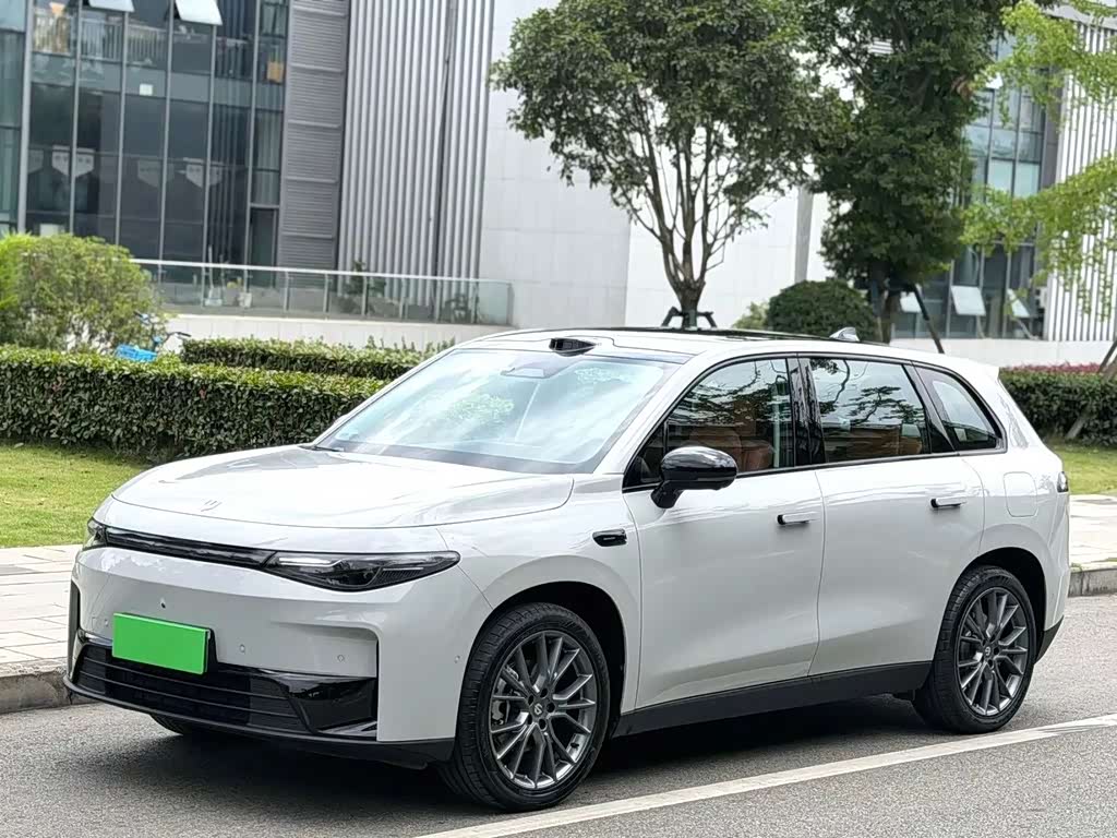 Leapmotor C10