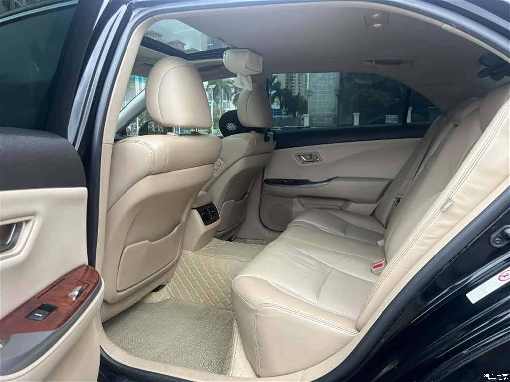 Toyota Crown, 2012 6