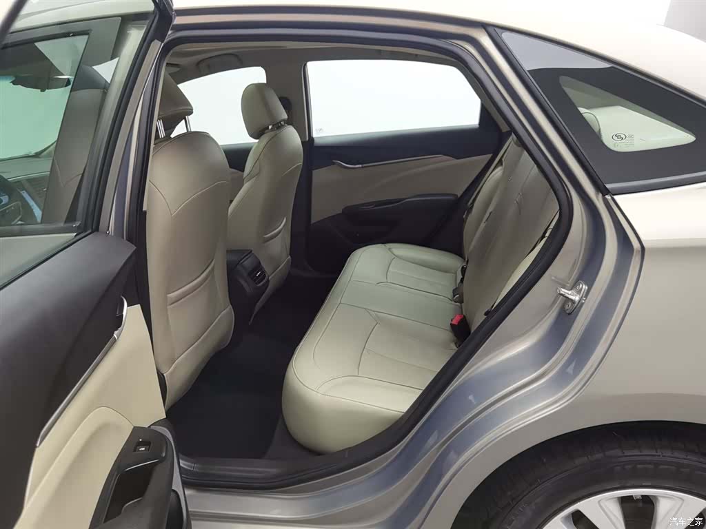 Buick V, 2018 15