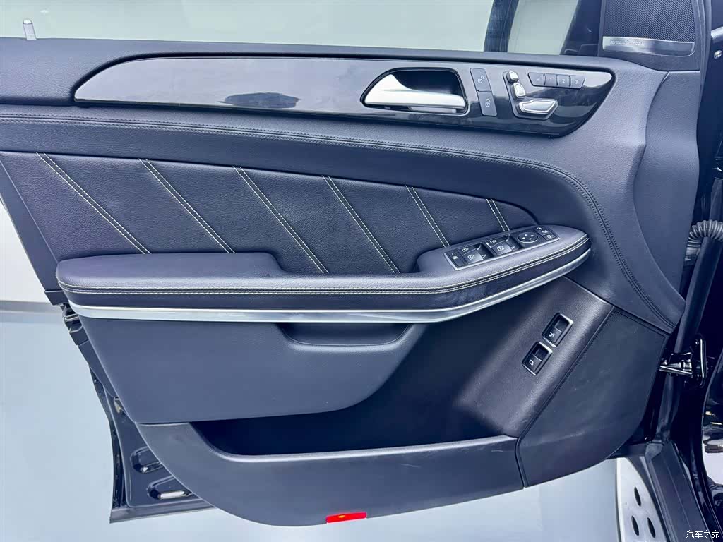 Mercedes-Benz GLS, 2019 10