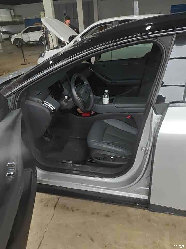 Xpeng P7, 2025 3