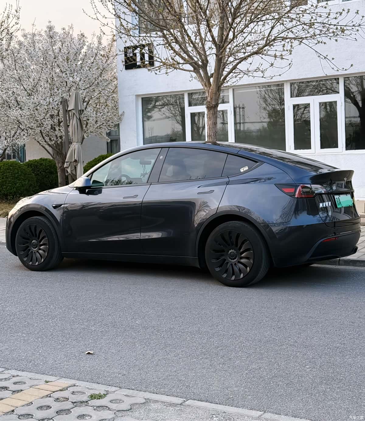 Tesla Model Y, 2024 4