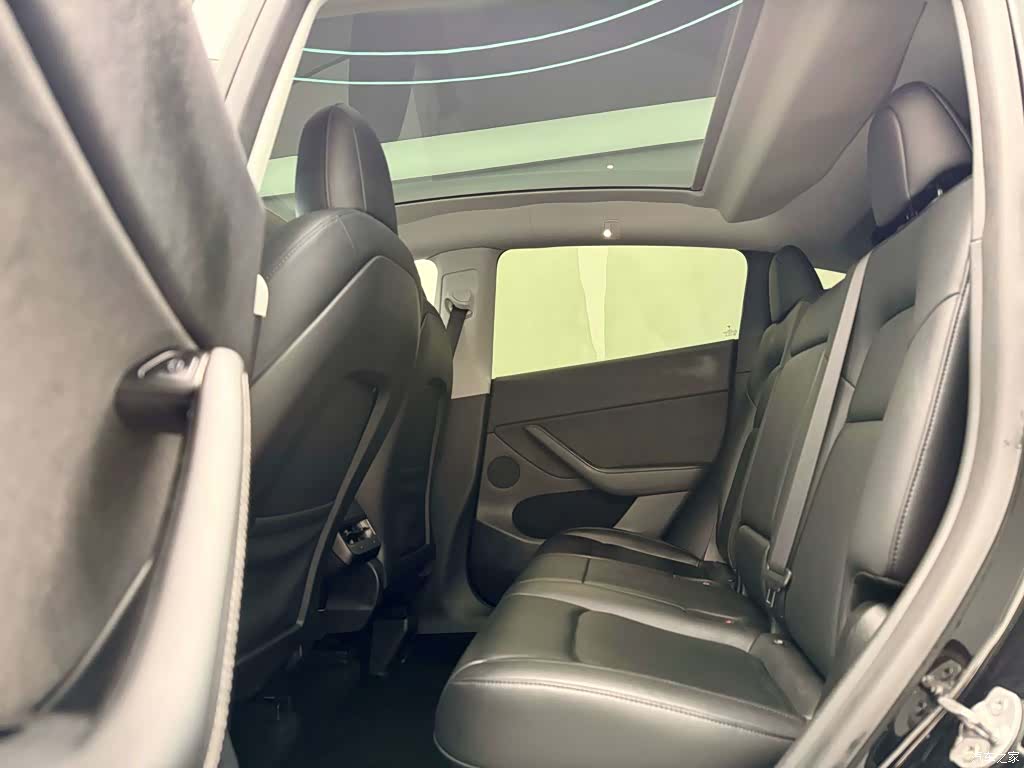 Tesla Model Y, 2021 8