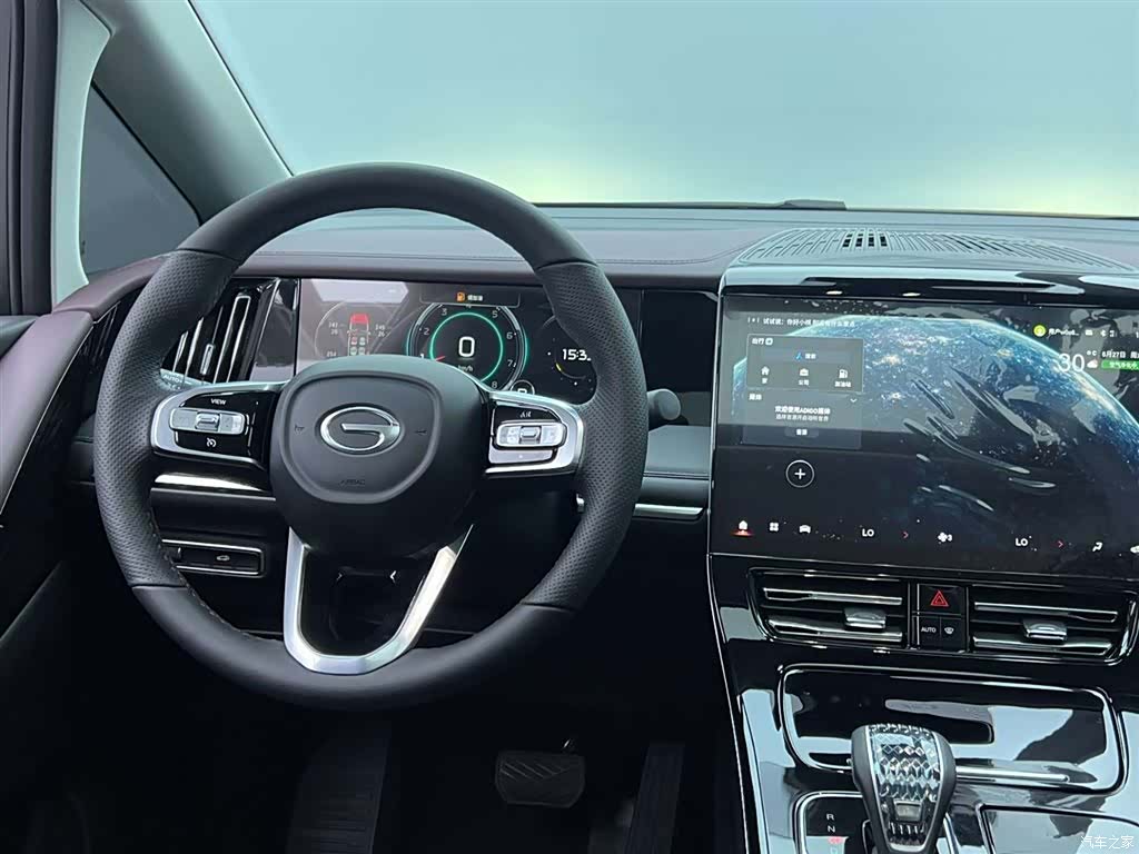Trumpchi M8, 2025 24