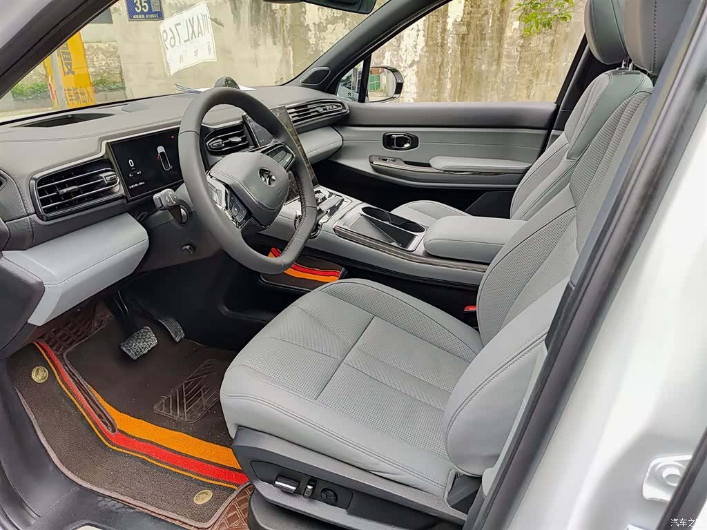 NIO ES8, 2022 7