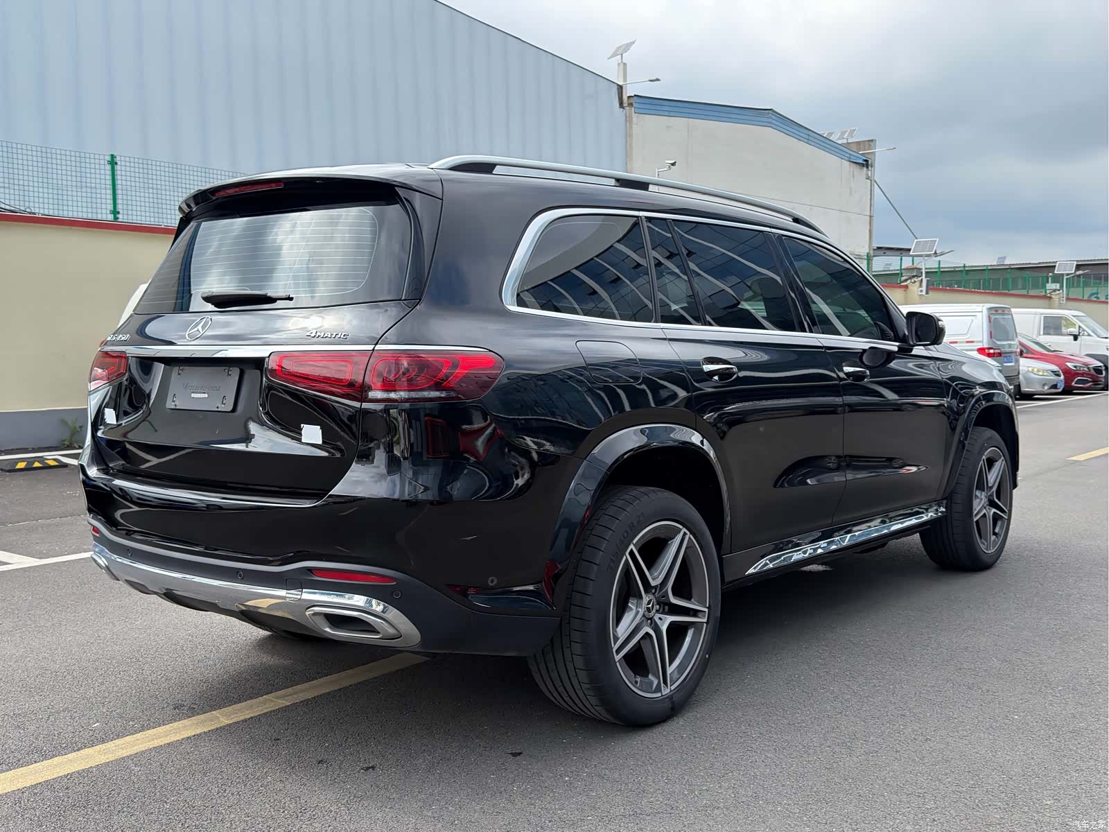 Mercedes-Benz GLS, 2024 16