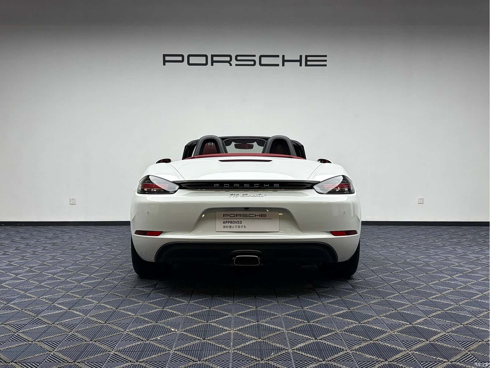 Porsche Boxster, 2026 8
