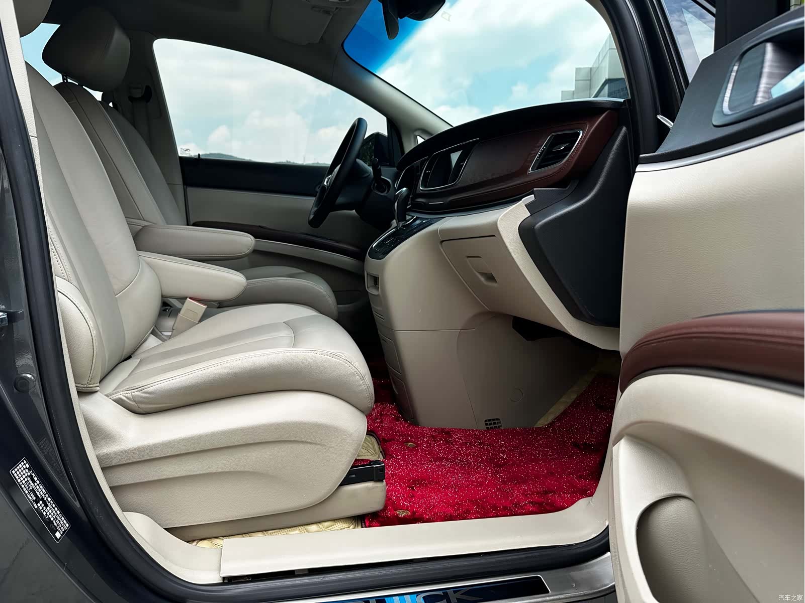 Buick GL8, 2019 10