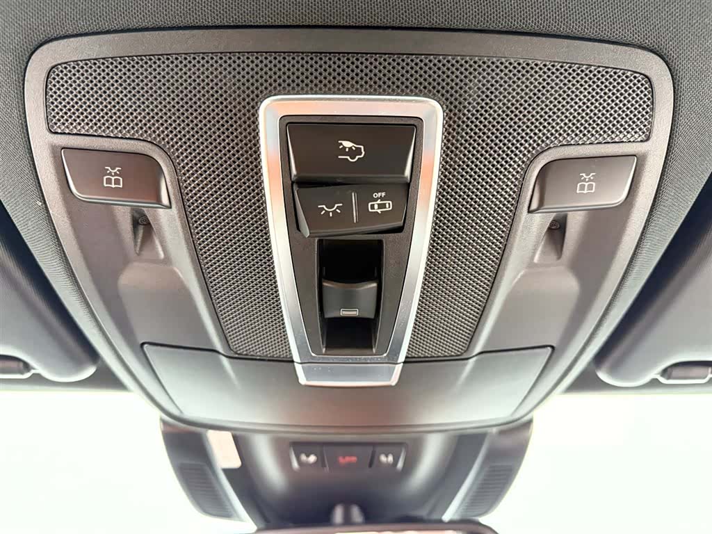 Mercedes-Benz GLS, 2018 16