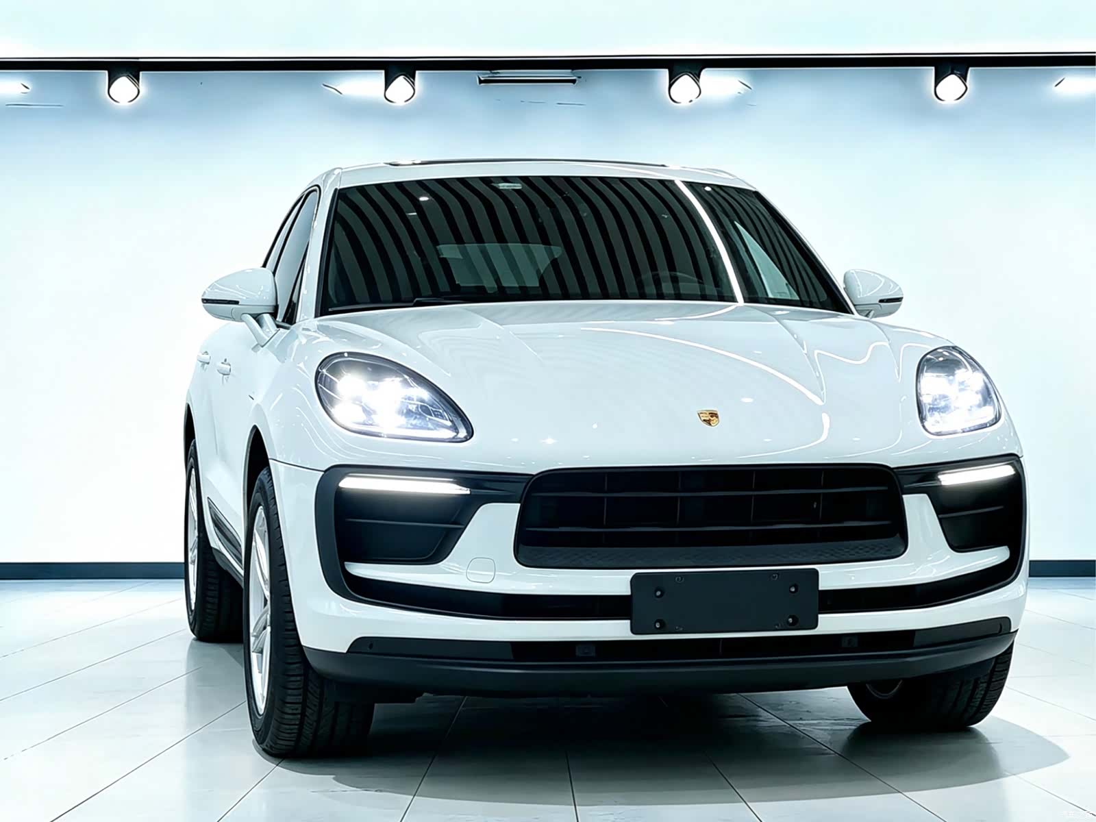 Porsche Macan, 2023 3