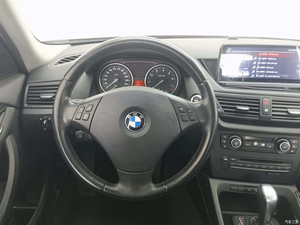 BMW X1, 2011 11
