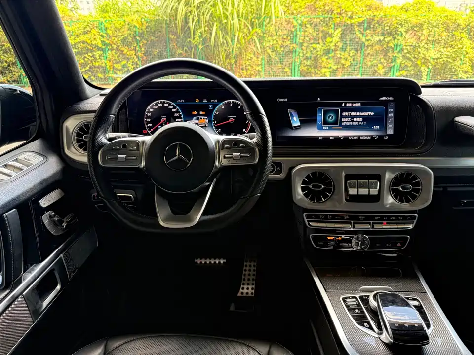 Mercedes-Benz G-class
