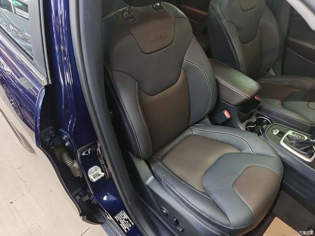 Jeep Cherokee, 2017 25