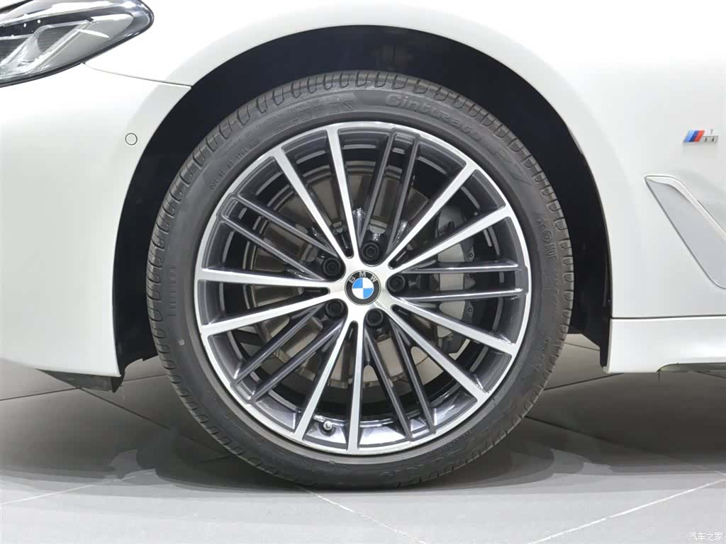 BMW 5 Series, 2022 9