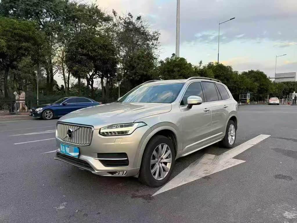 Volvo XC90