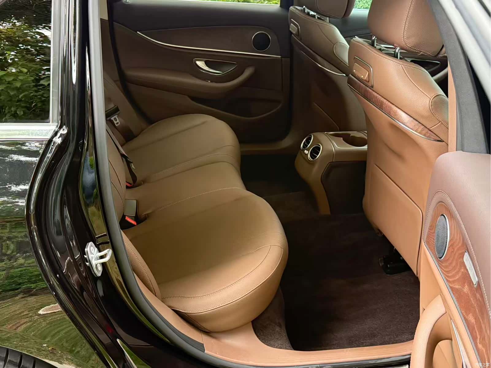 Mercedes-Benz E-Class, 2020 11