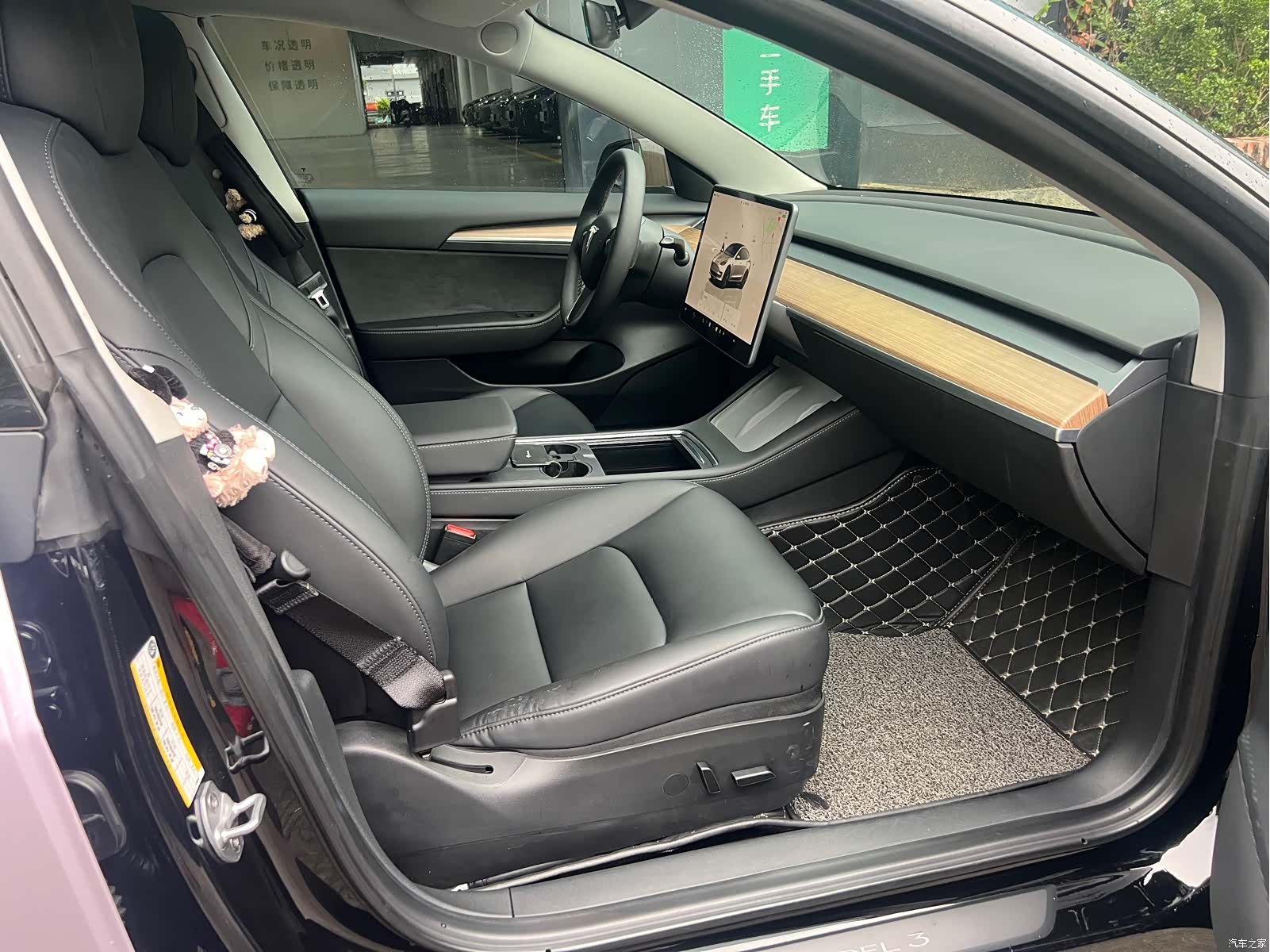 Tesla Model 3, 2022 10
