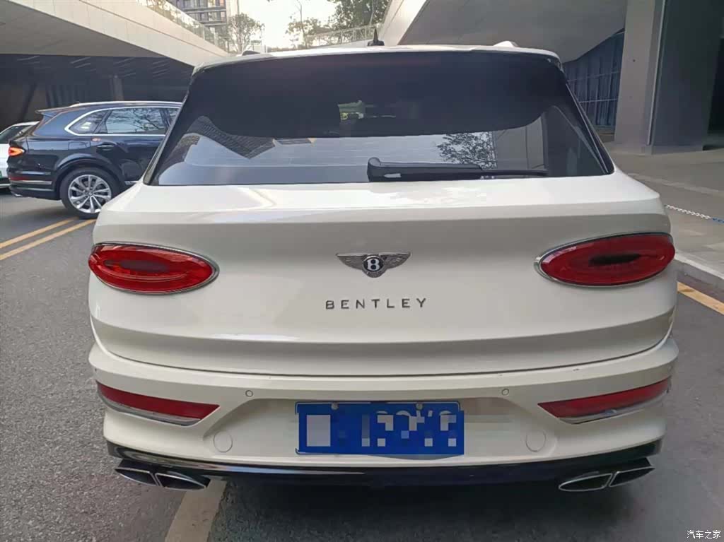Bentley Bentayga, 2021 3