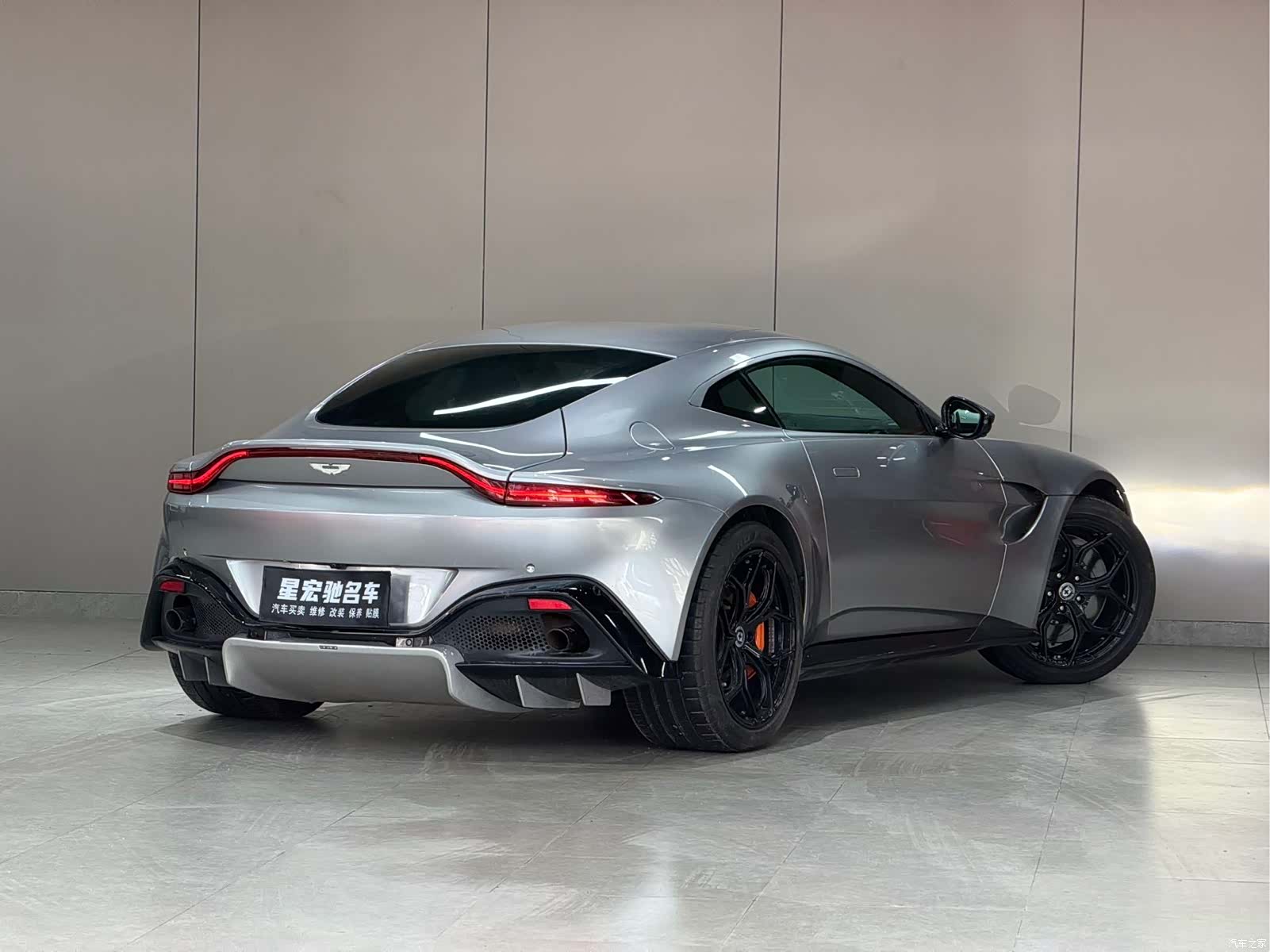 Aston Martin Vantage, 2019 6