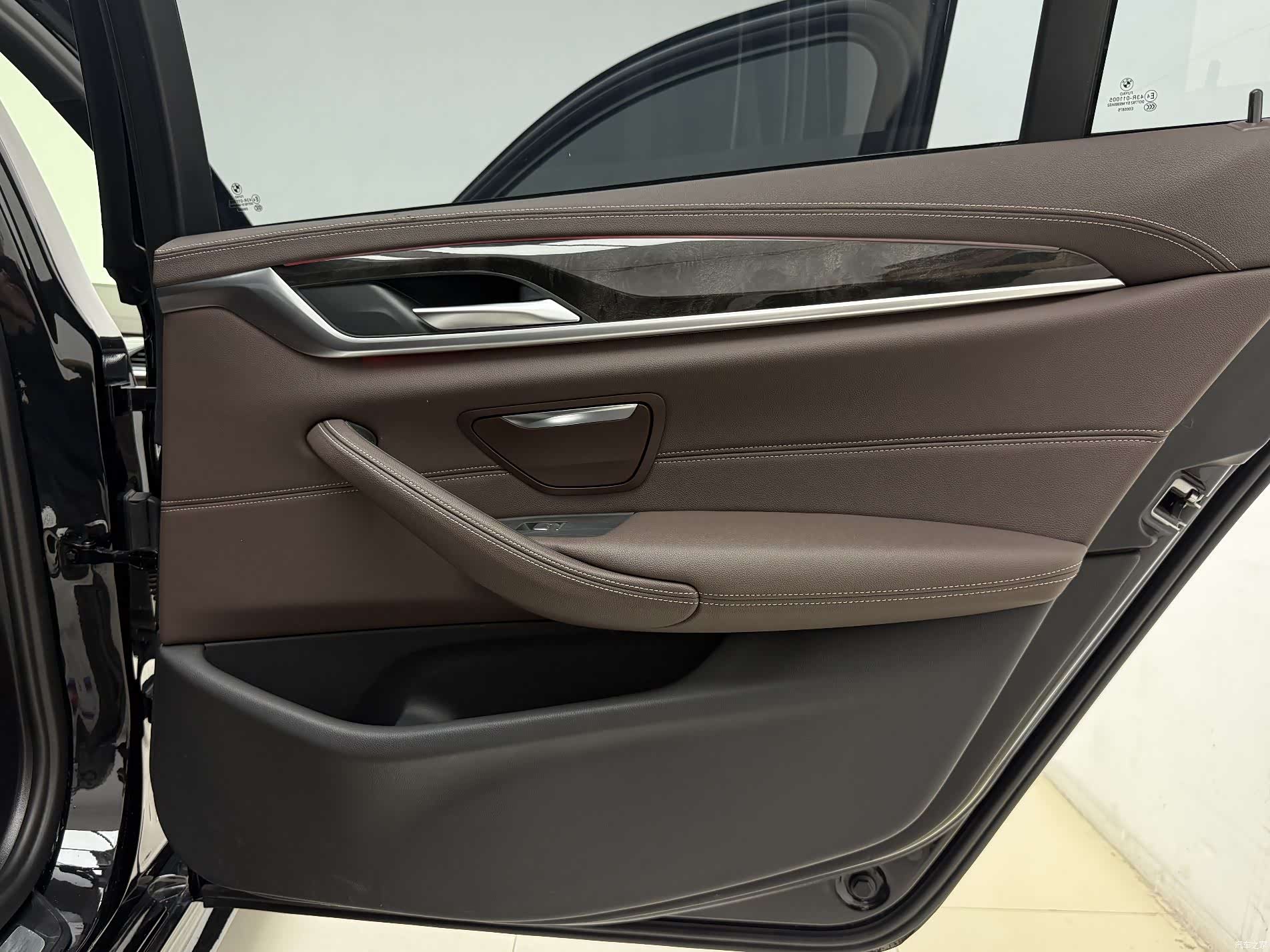 BMW 5 Series, 2021 16