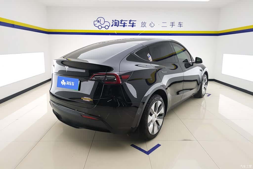 Tesla Model Y, 2022 3