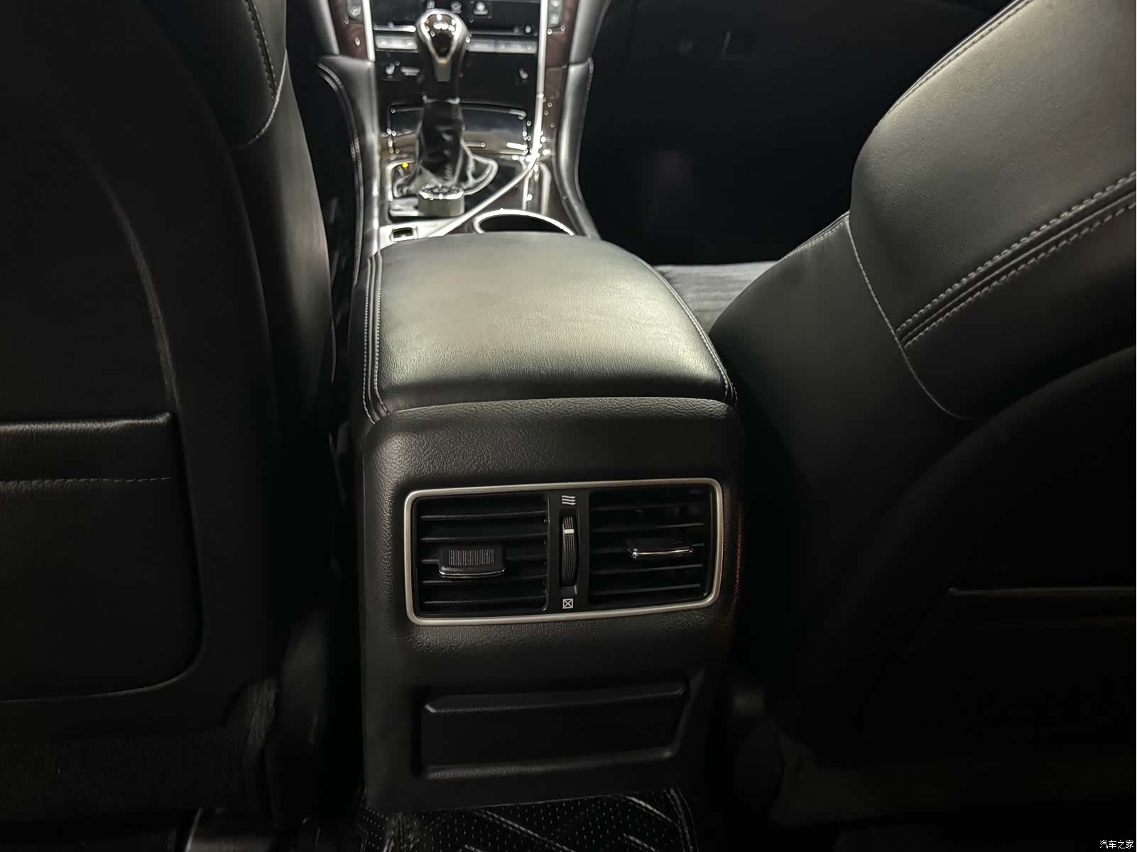 Infiniti Q50L, 2018 25