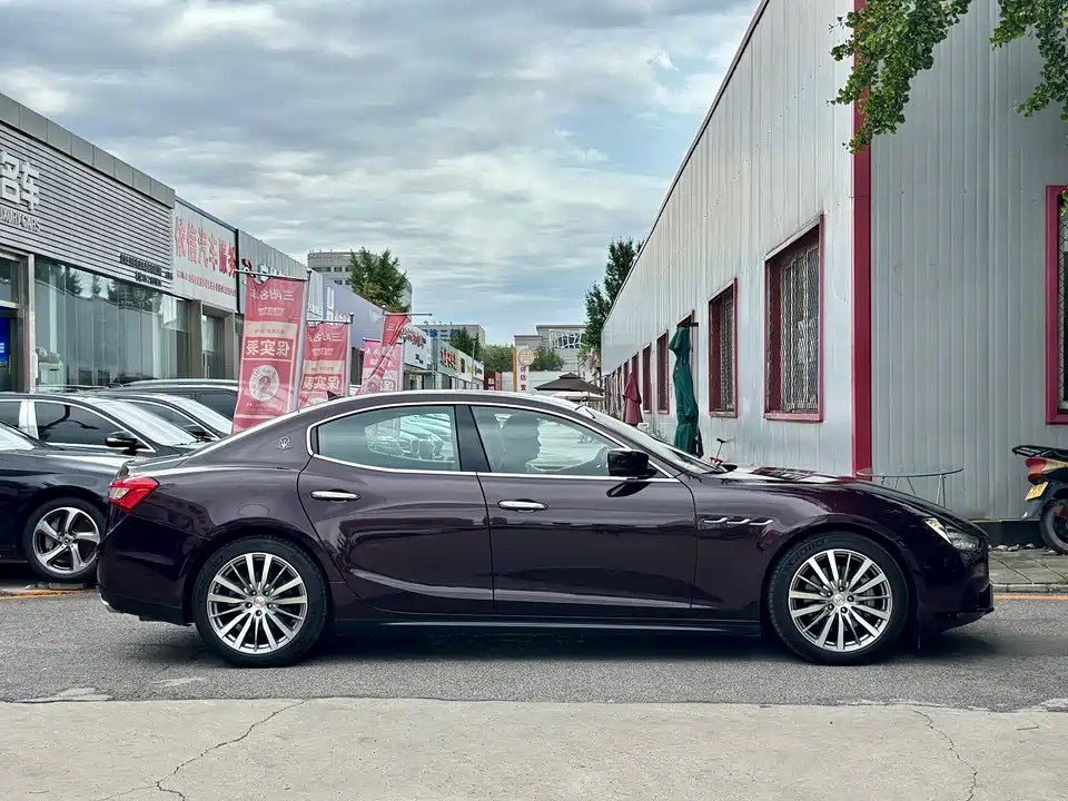 Maserati Ghibli