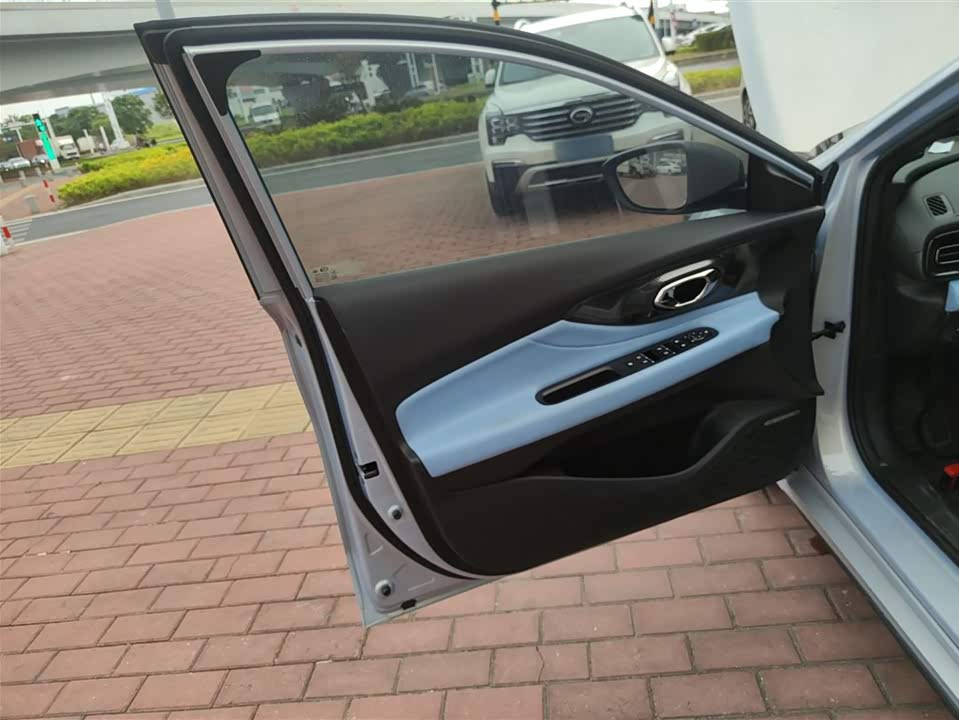 Trumpchi Shadow Leopard