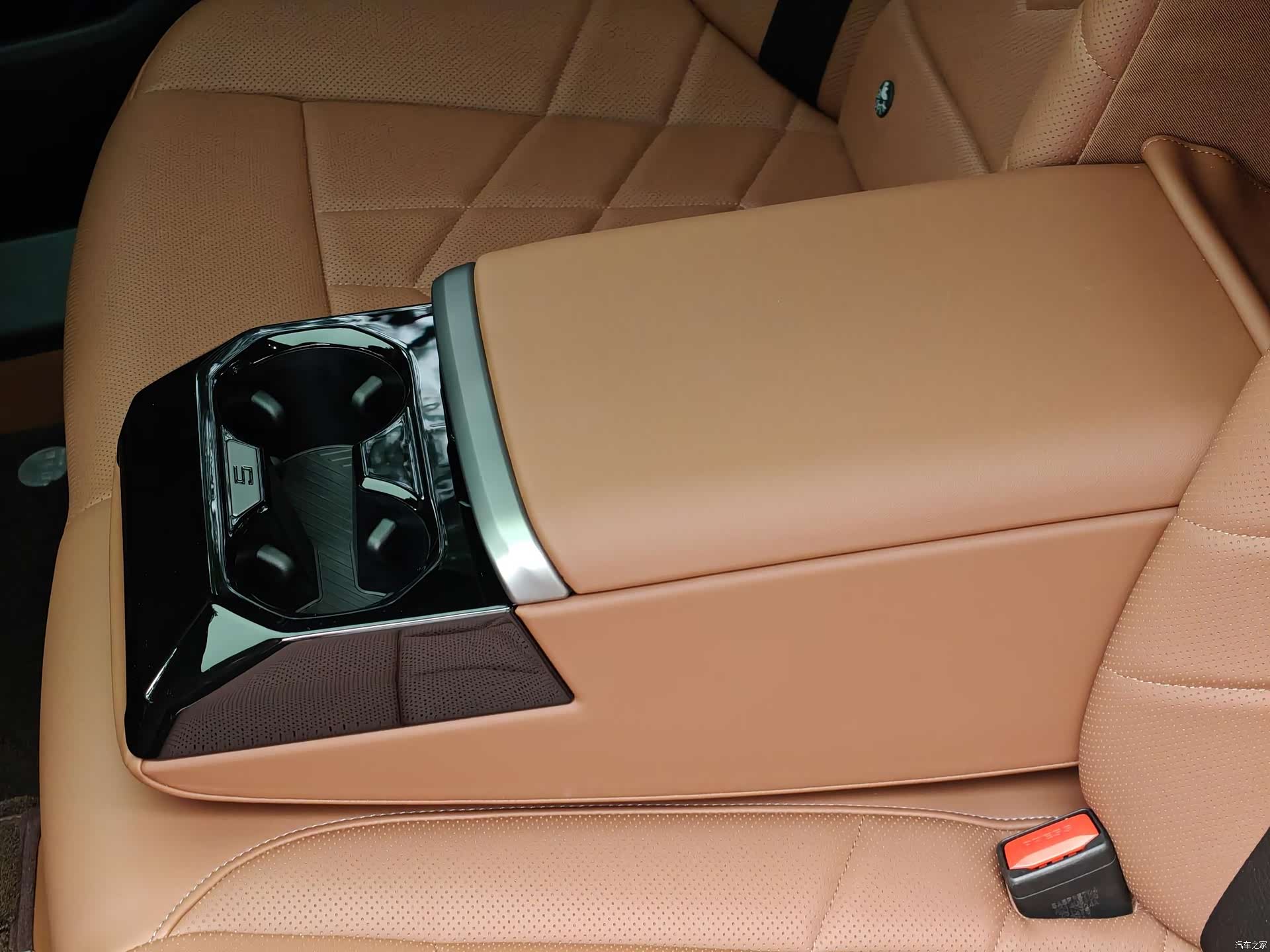BMW i5, 2024 35
