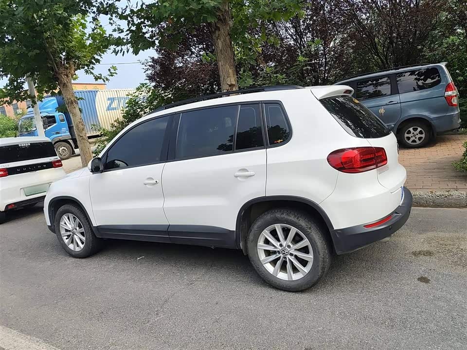 Volkswagen Tiguan Volkswagen Tiguan